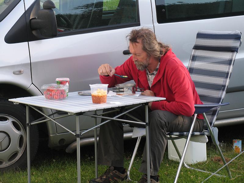 2011-06-07 19-45-21 UK.JPG